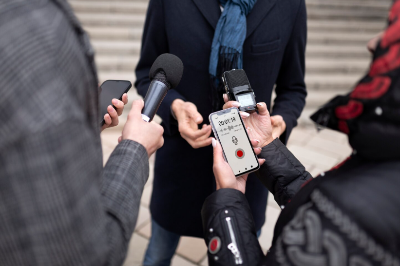 Post-announcement searches triggered as reporters gather after breaking news.